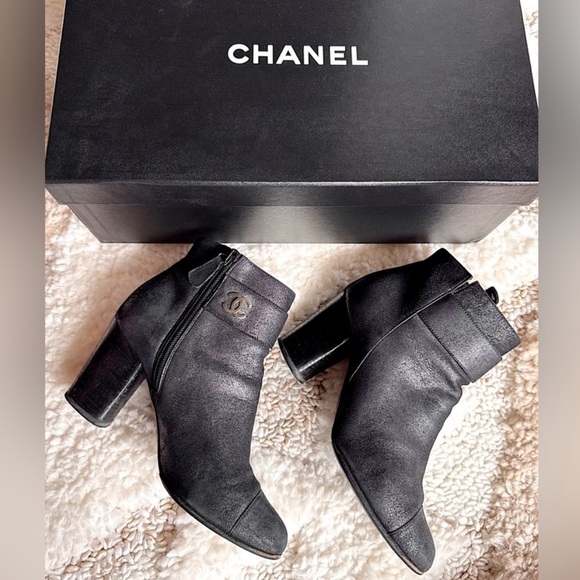 CHANEL Shoes - CHANEL CC LOGO CAP TOE ANKLE BLOCK HEEL BOOTS 35.5